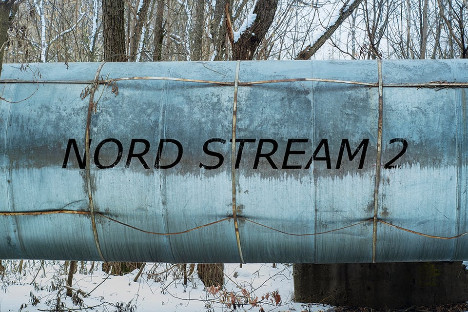 Deutschland hat die Tür für die Zertifizierung von Nord Stream 2 offen gelassen, sollte Russland die Anerkennung der Separatisten entziehen.