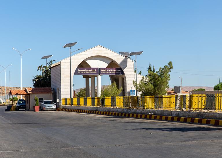 masnaa border crossing between lebanon and syria